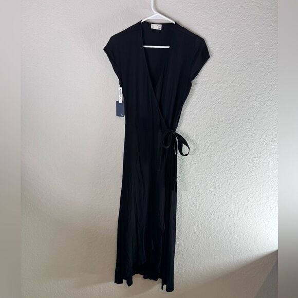 Aritzia Wilfred Free Jessa True Black Maxi Wrap Dress Size S NWT - Picture 2 of 9